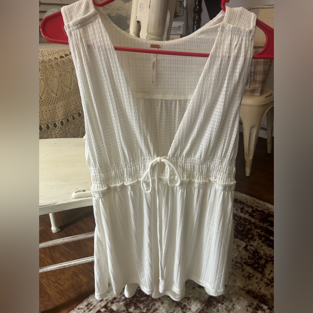 Free People white sleeveless top, size L